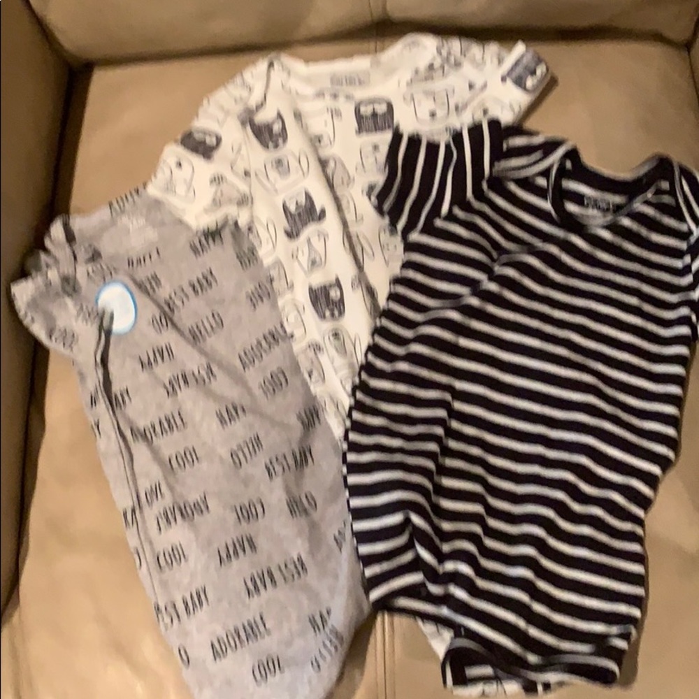 Baby onesies ‼️